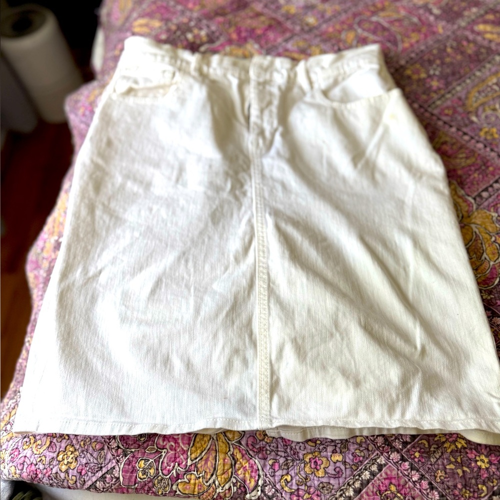 Elegant White Denim Skirt